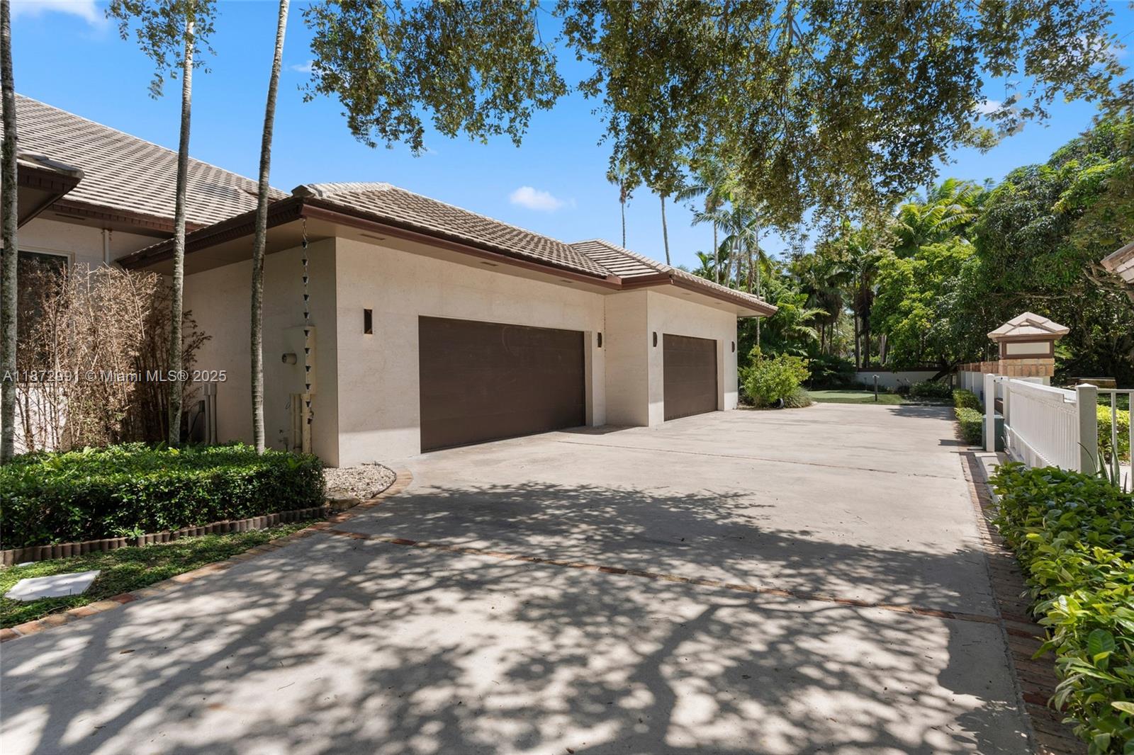 WHITE ESTATES - Residential Lease