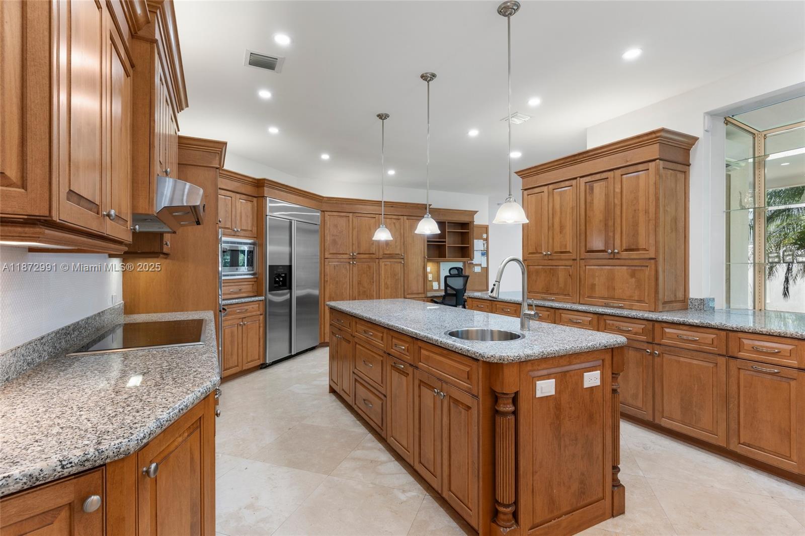 WHITE ESTATES - Residential Lease