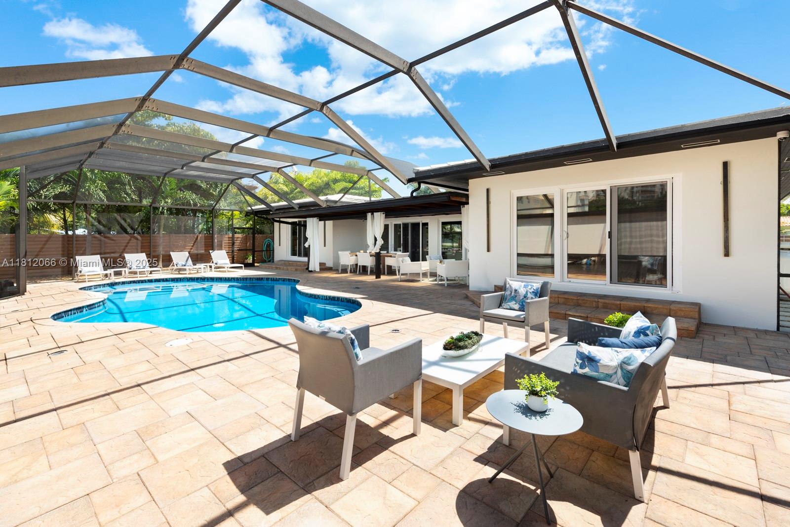 RIVER BAY PARK ADDN - Residential