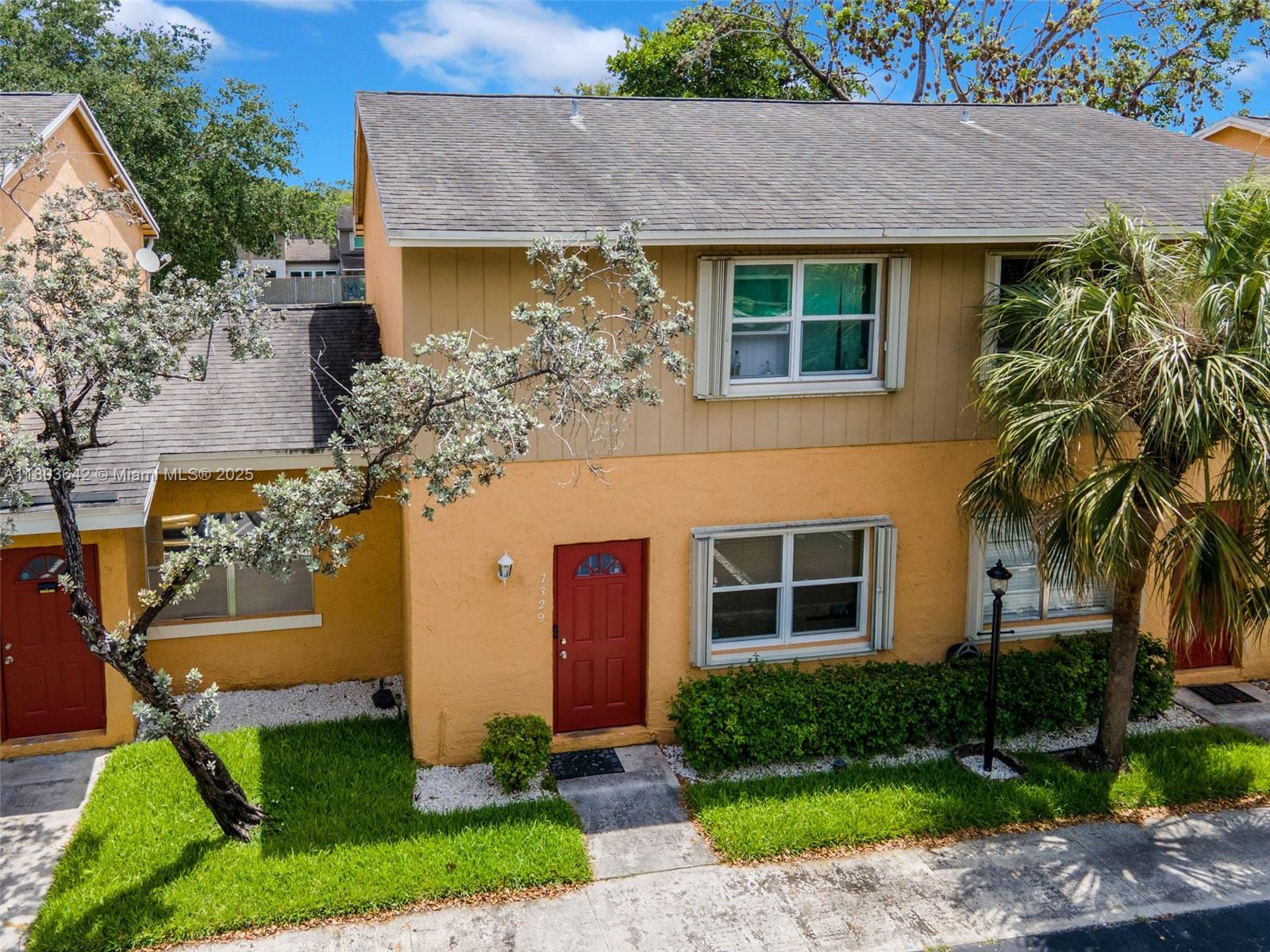 7329 W Sunrise Blvd 7329, Plantation, Miami-Dade County, Florida - 2 Bedrooms  
2 Bathrooms - 