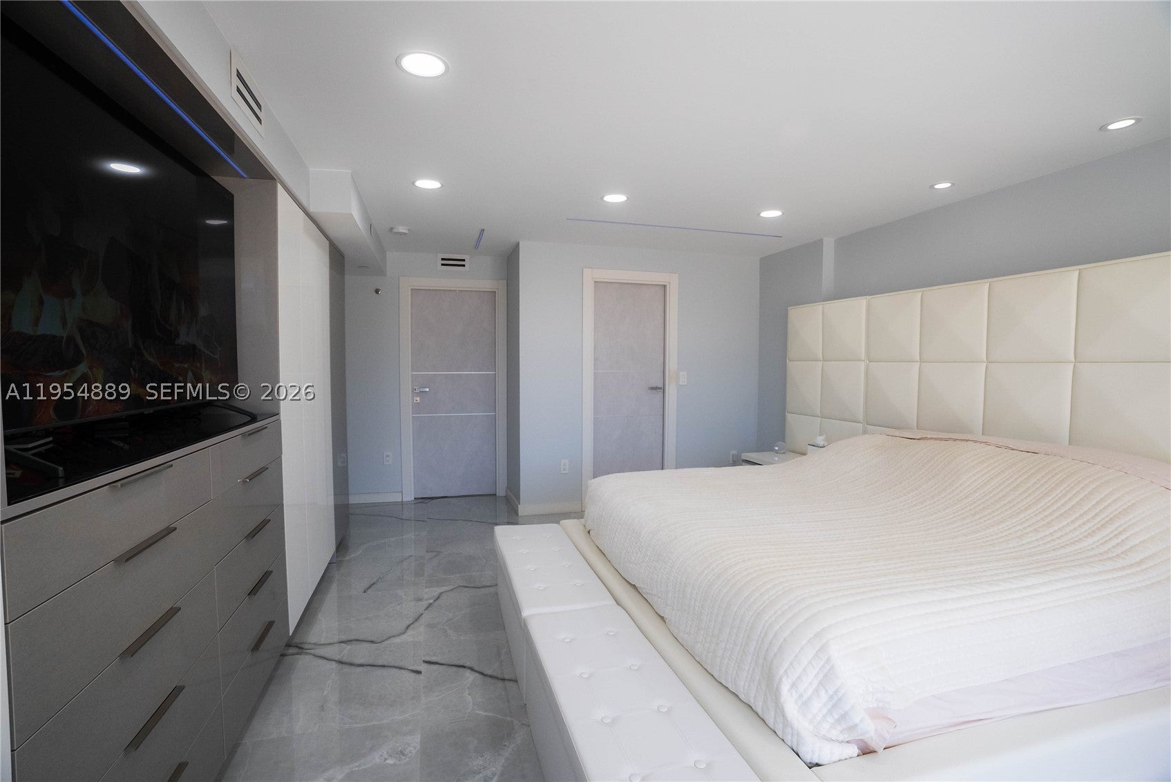 210 174th St 309