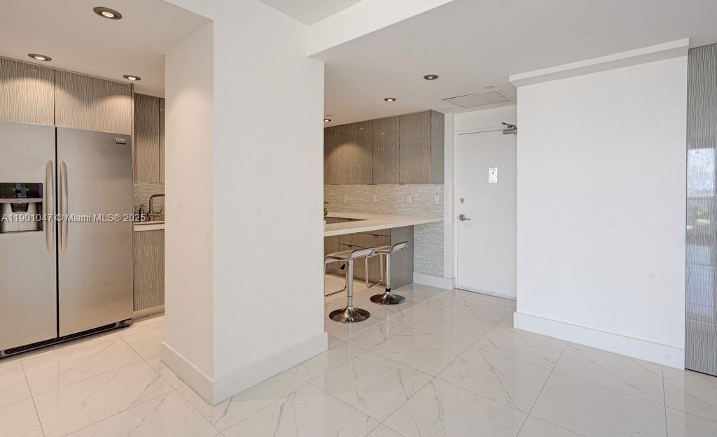 MIRADOR 1000 CONDO - Residential Lease