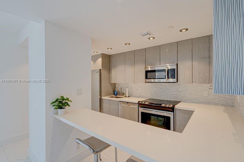 MIRADOR 1000 CONDO - Residential Lease