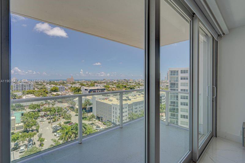 1000 West Ave 1230