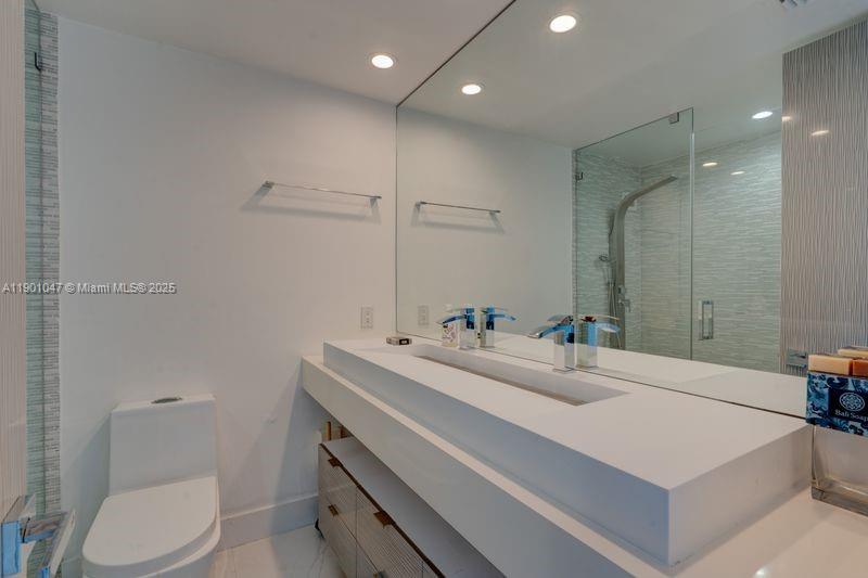 MIRADOR 1000 CONDO - Residential Lease