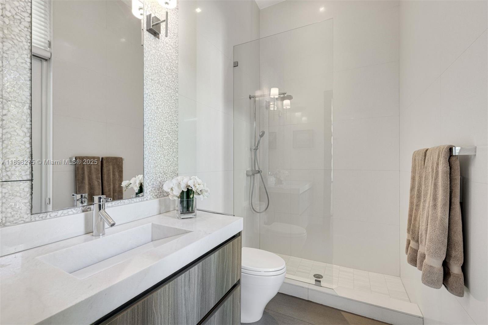 BISCAYNE KEY ESTATES - Residential Lease