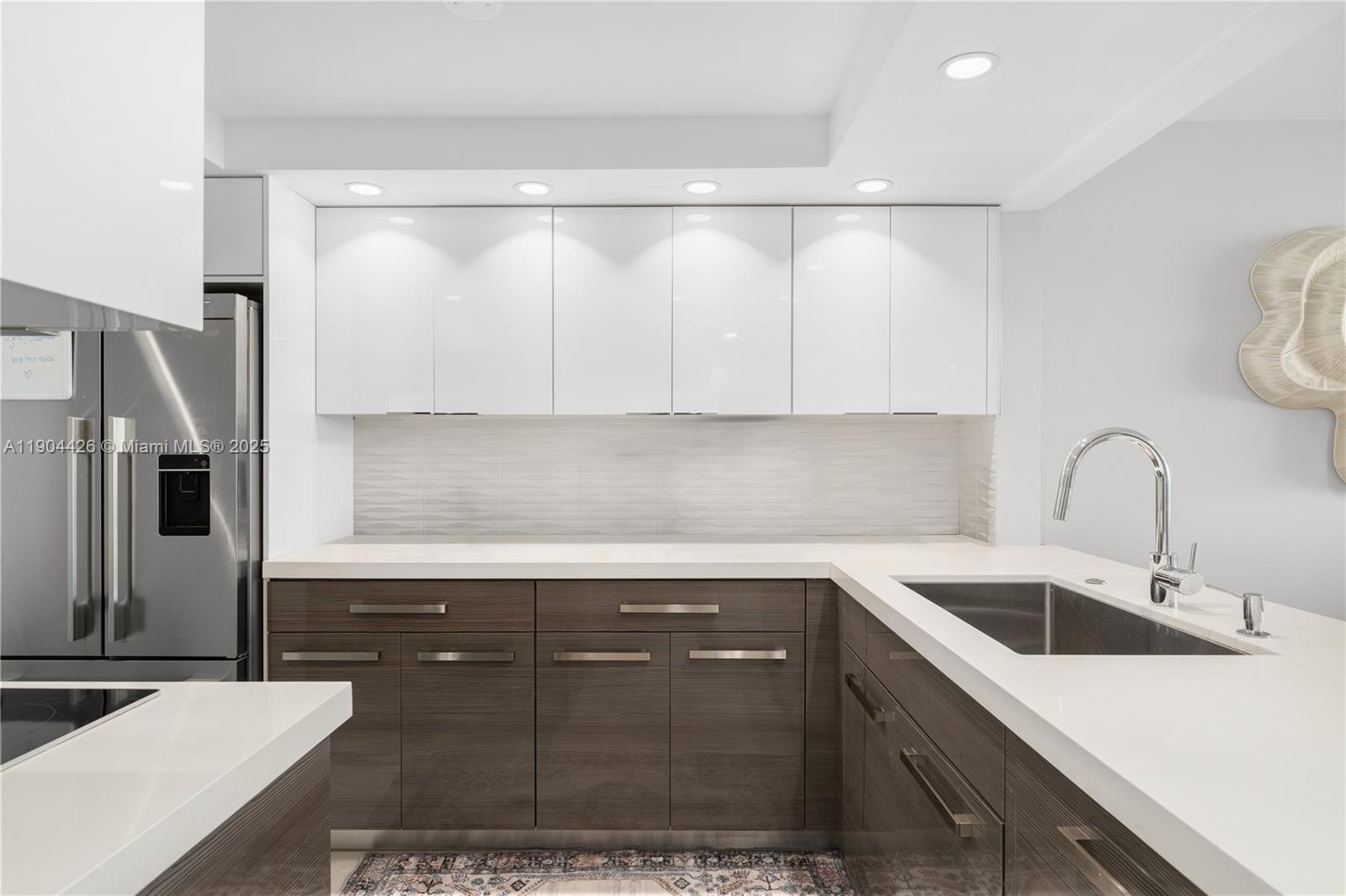 VENETIA CONDO - Residential