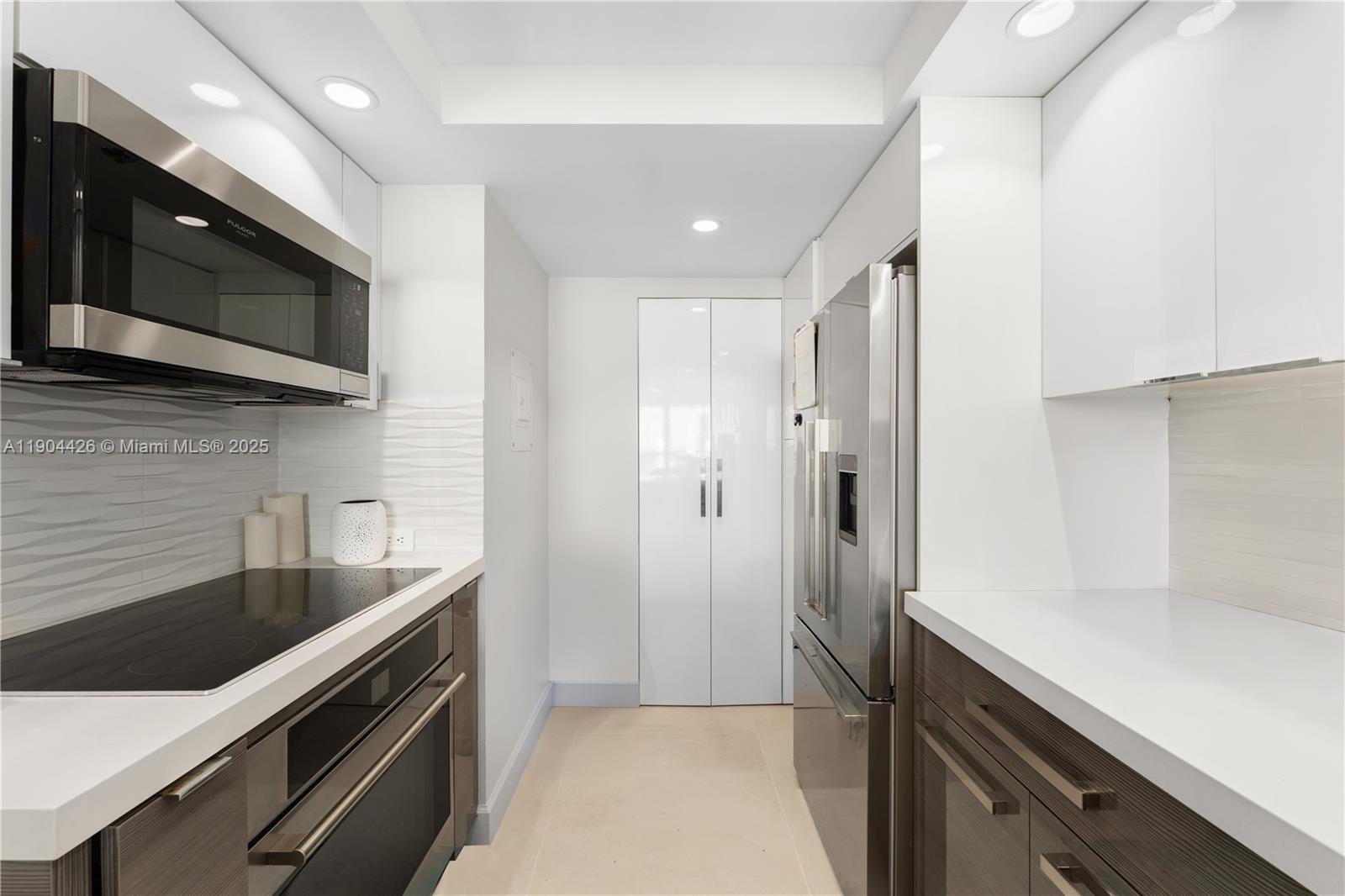 VENETIA CONDO - Residential