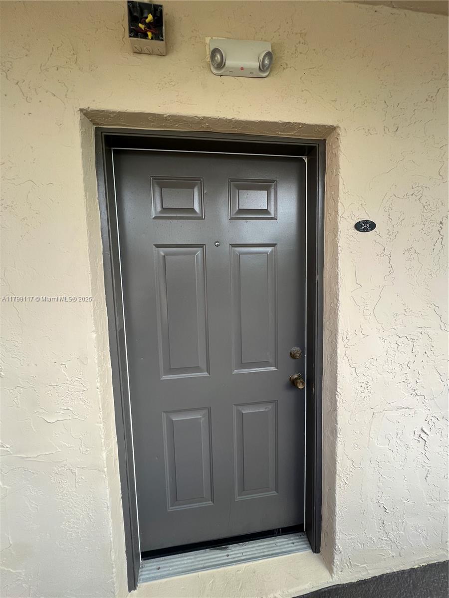 Property for Sale at 14500 Sw 88th Ave 245, Palmetto Bay, Miami-Dade County, Florida - Bedrooms: 1 
Bathrooms: 1  - $245,000