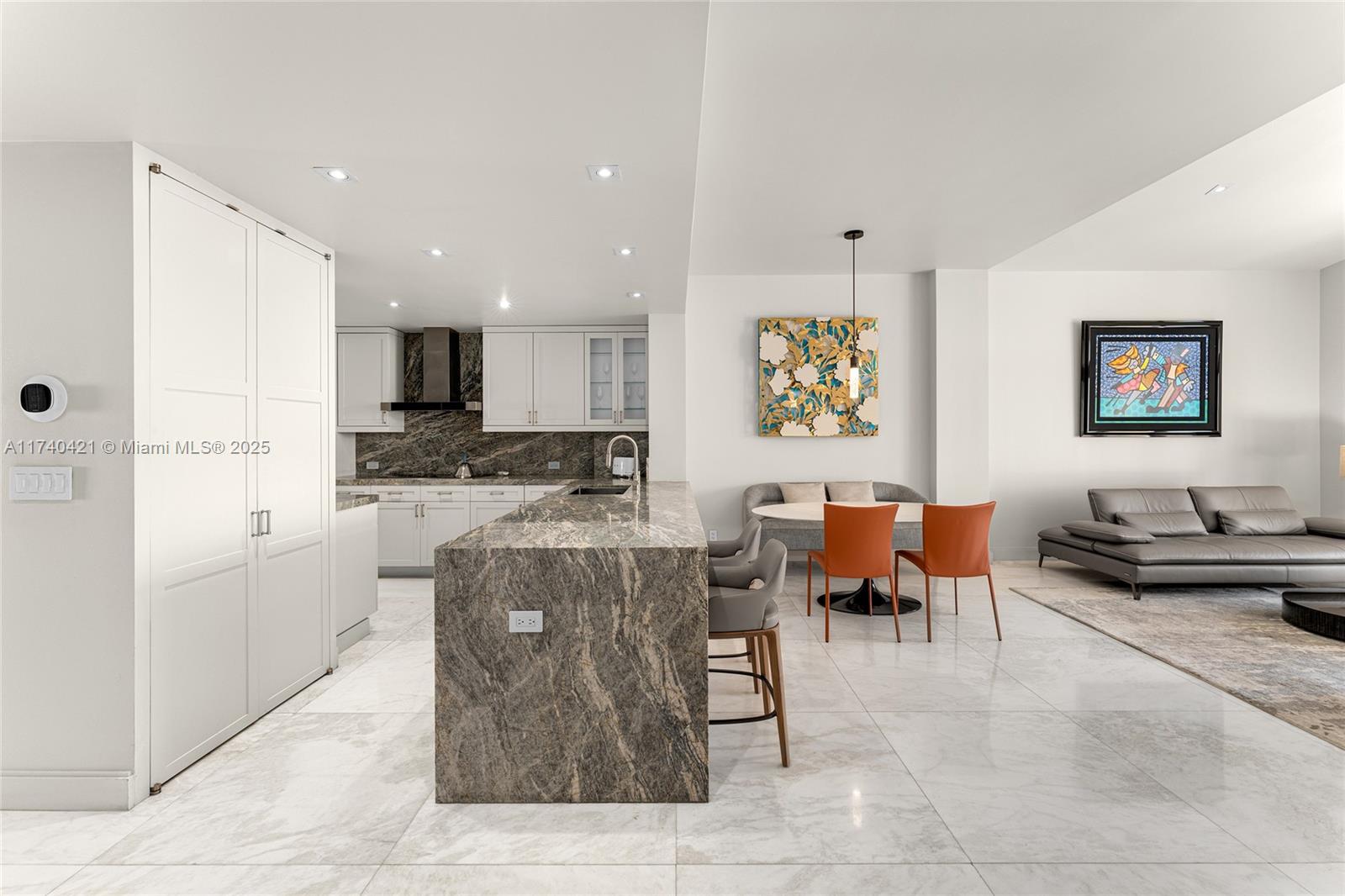 2042 Fisher Island Dr 2042