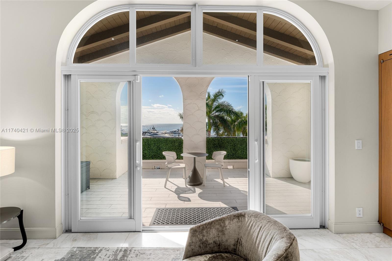 2042 Fisher Island Dr 2042