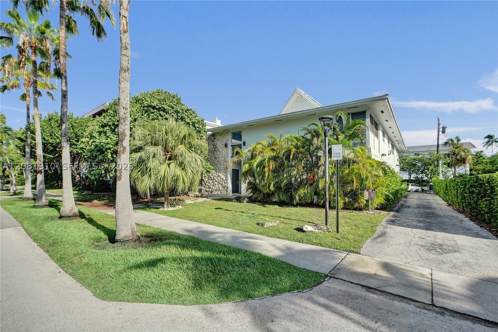195 Sunrise Dr