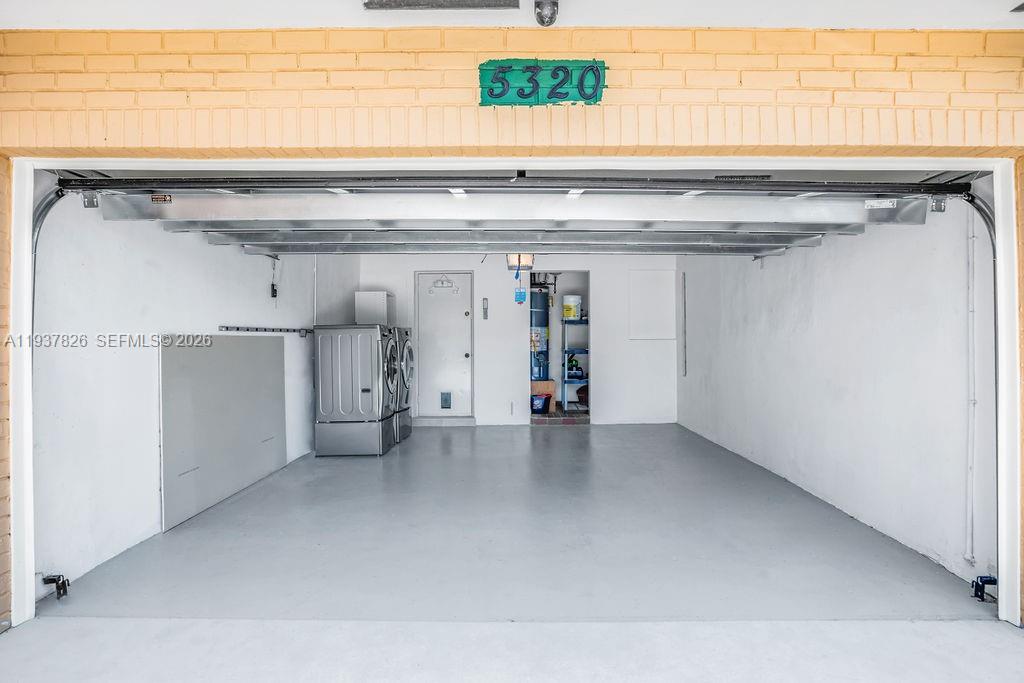 CORAL RIDGE ISLES - Residential