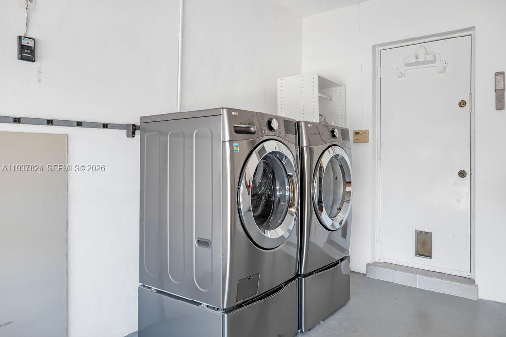 CORAL RIDGE ISLES - Residential