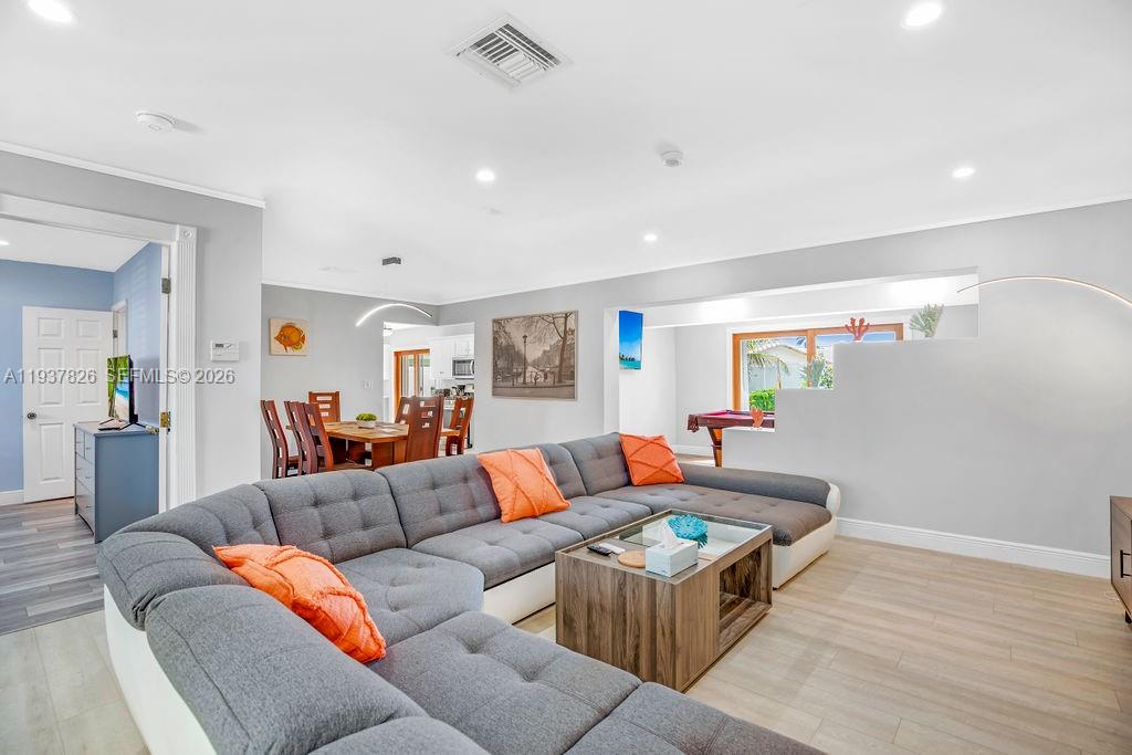 CORAL RIDGE ISLES - Residential