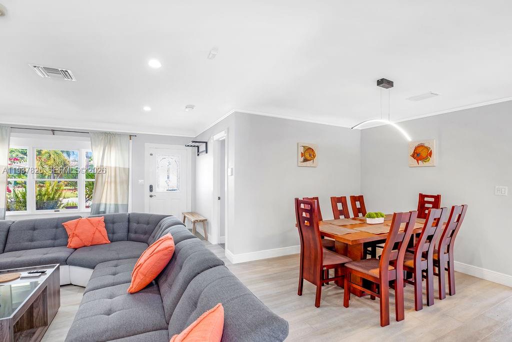 CORAL RIDGE ISLES - Residential