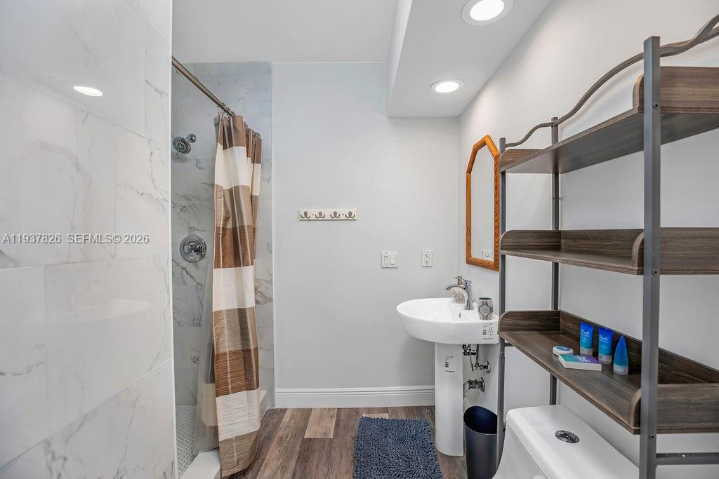 CORAL RIDGE ISLES - Residential