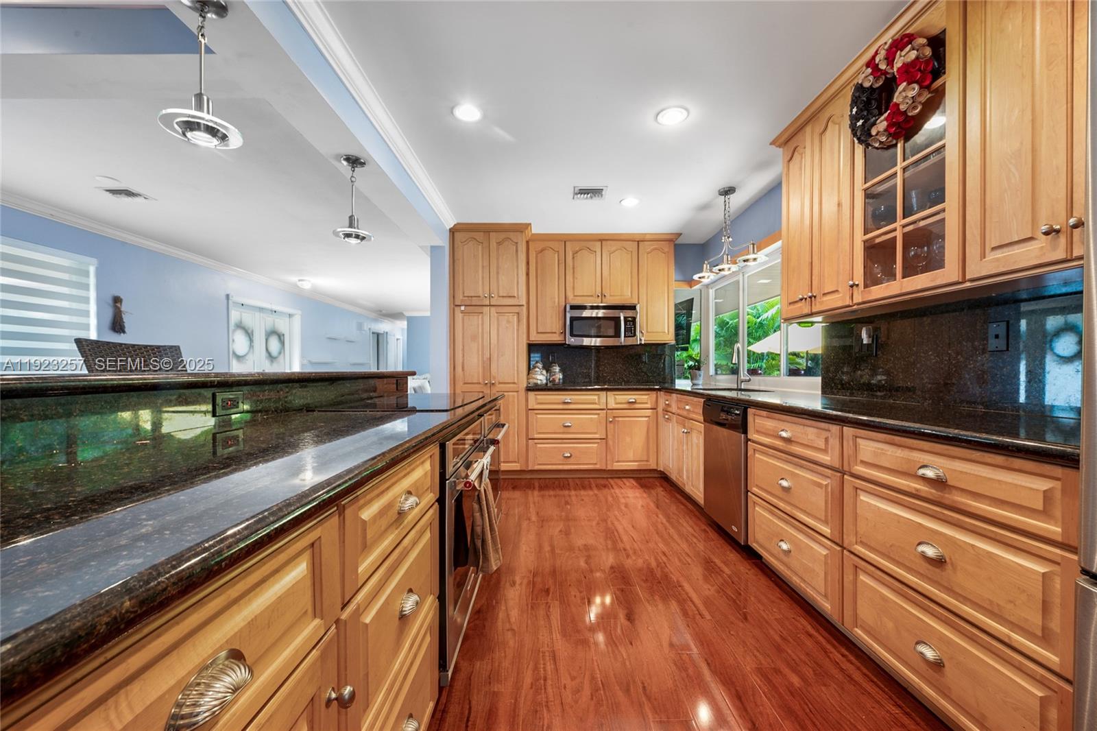 CORAL REEF ESTATES - Residential