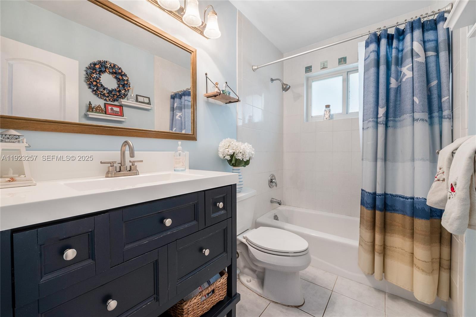 CORAL REEF ESTATES - Residential