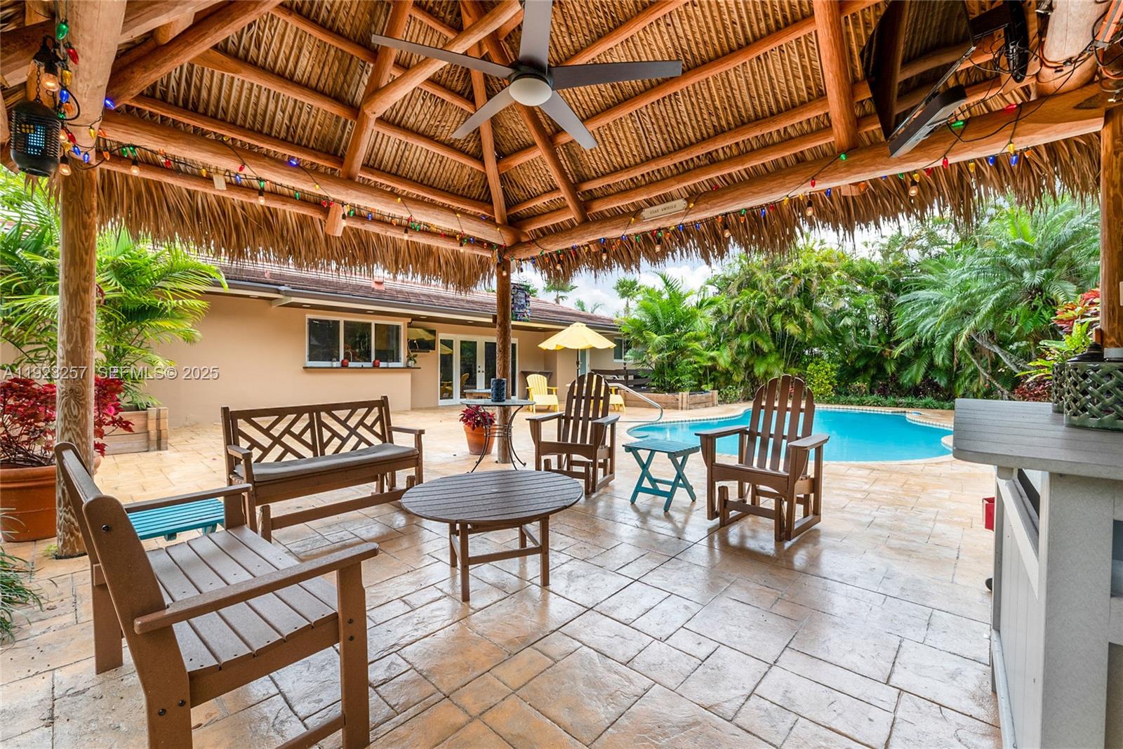 CORAL REEF ESTATES - Residential