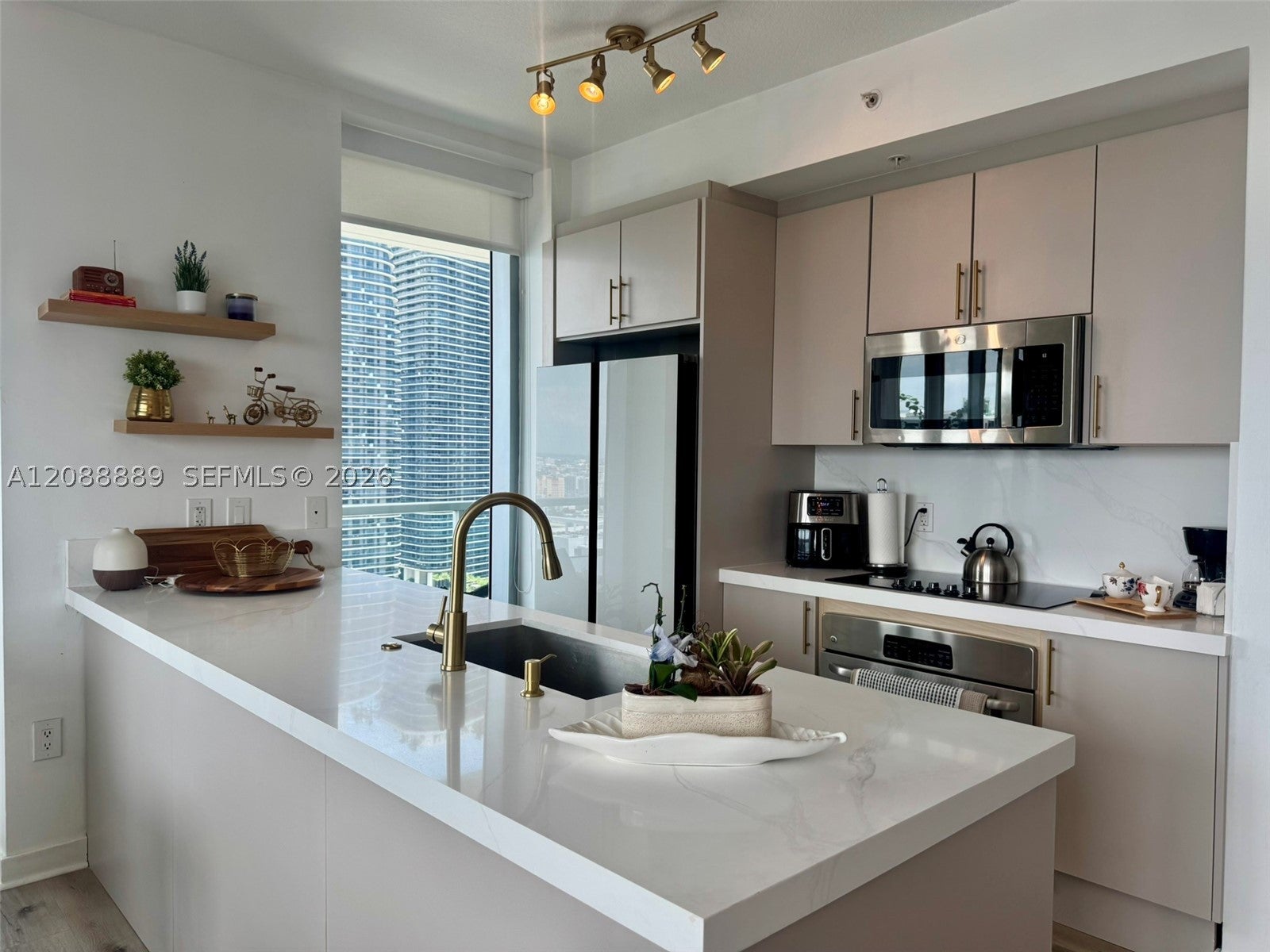 1111 SW 1st Ave 3225 SHORT TERM