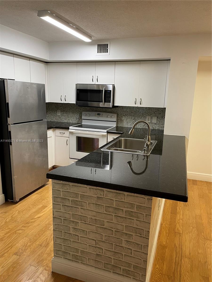 ENCLAVE AT DORAL CONDO NO - Residential Lease