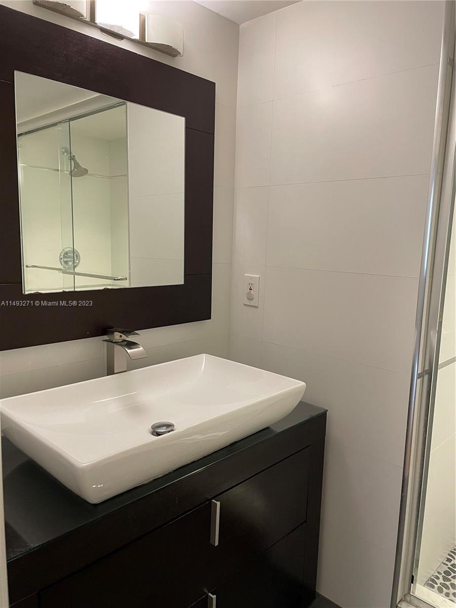 ENCLAVE AT DORAL CONDO NO - Residential Lease