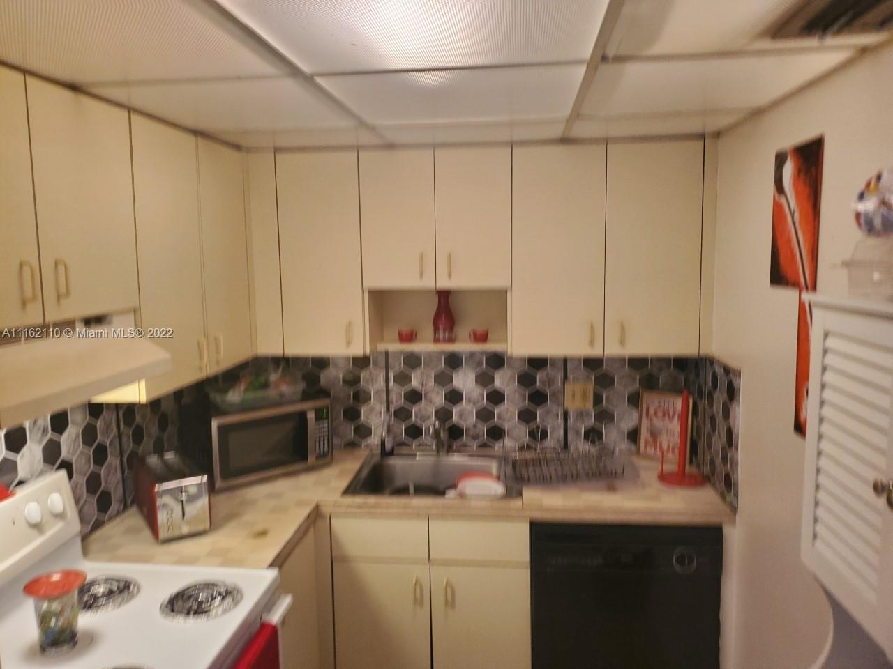 SUNRISE NO 1 CONDO - Residential