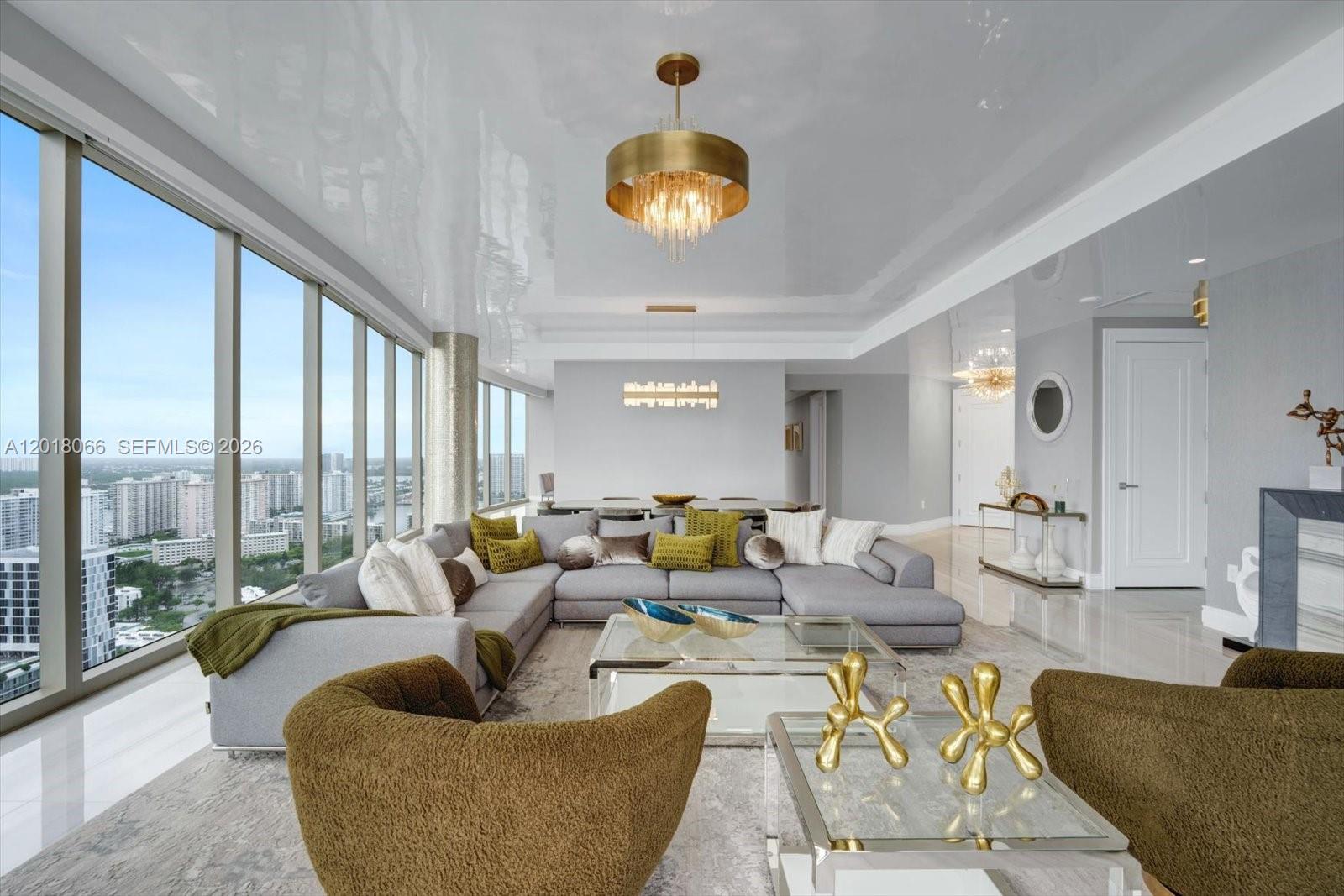 17901 Collins Ave 2704
