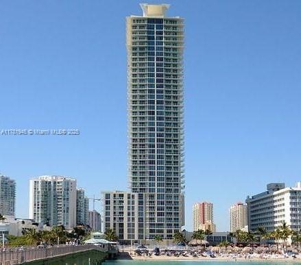 LA PERLA CONDO - Residential Lease