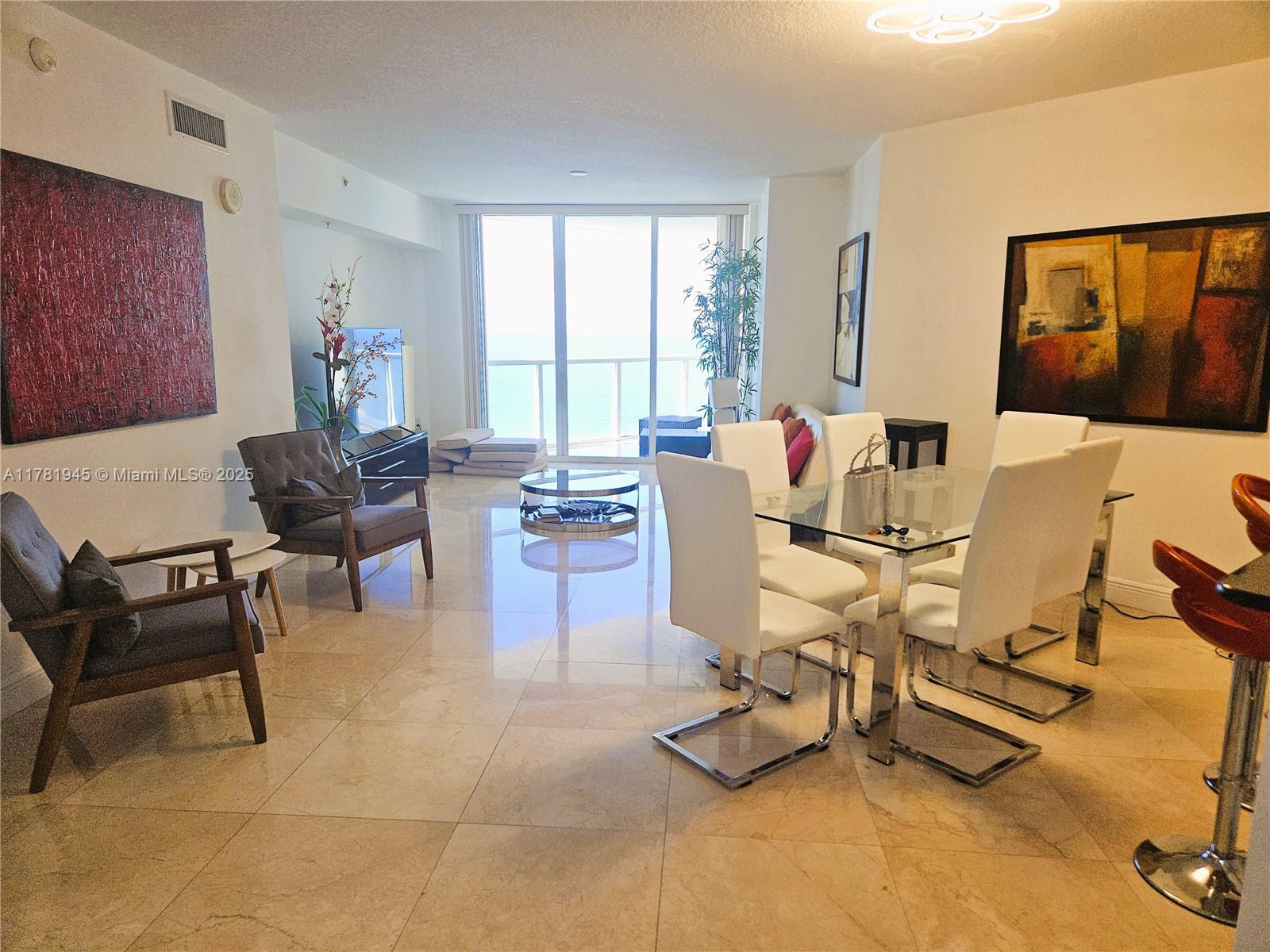 LA PERLA CONDO - Residential Lease