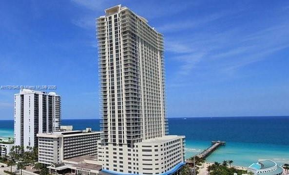 LA PERLA CONDO - Residential Lease