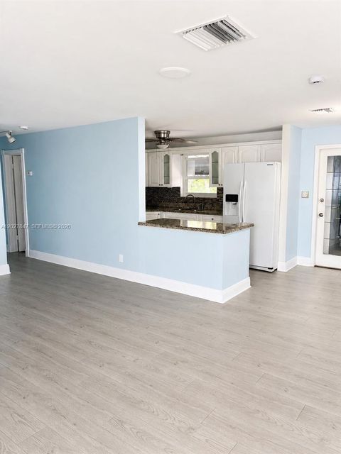 Tiny photo for 5651 NE 9th Ave, Oakland Park, FL 33334 (MLS # A12027847)