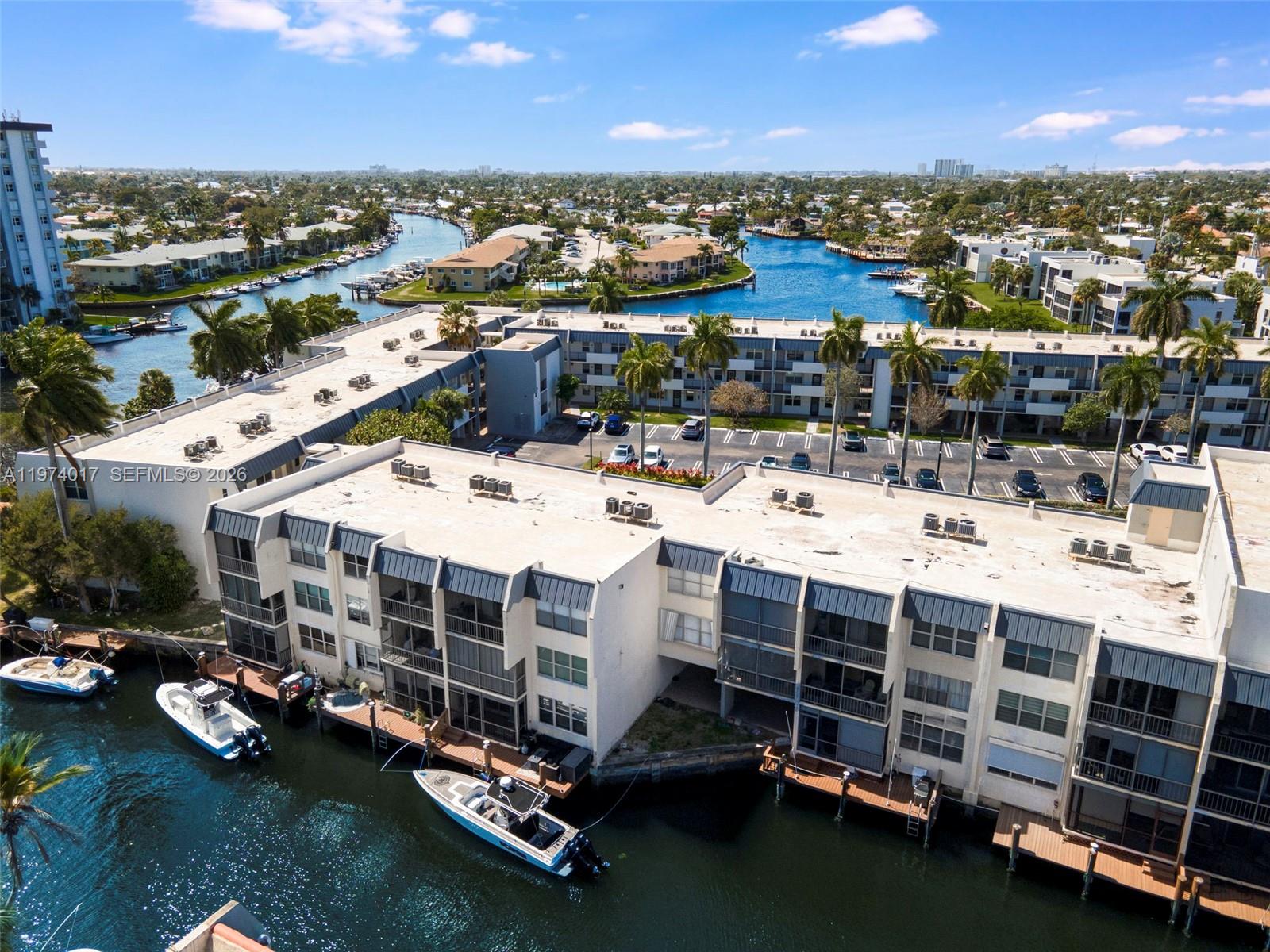 ISLAND CLUB ONE CONDO - Residential