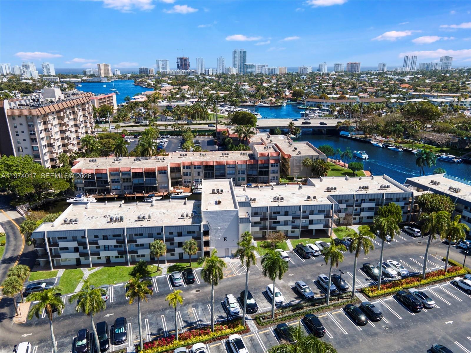 ISLAND CLUB ONE CONDO - Residential