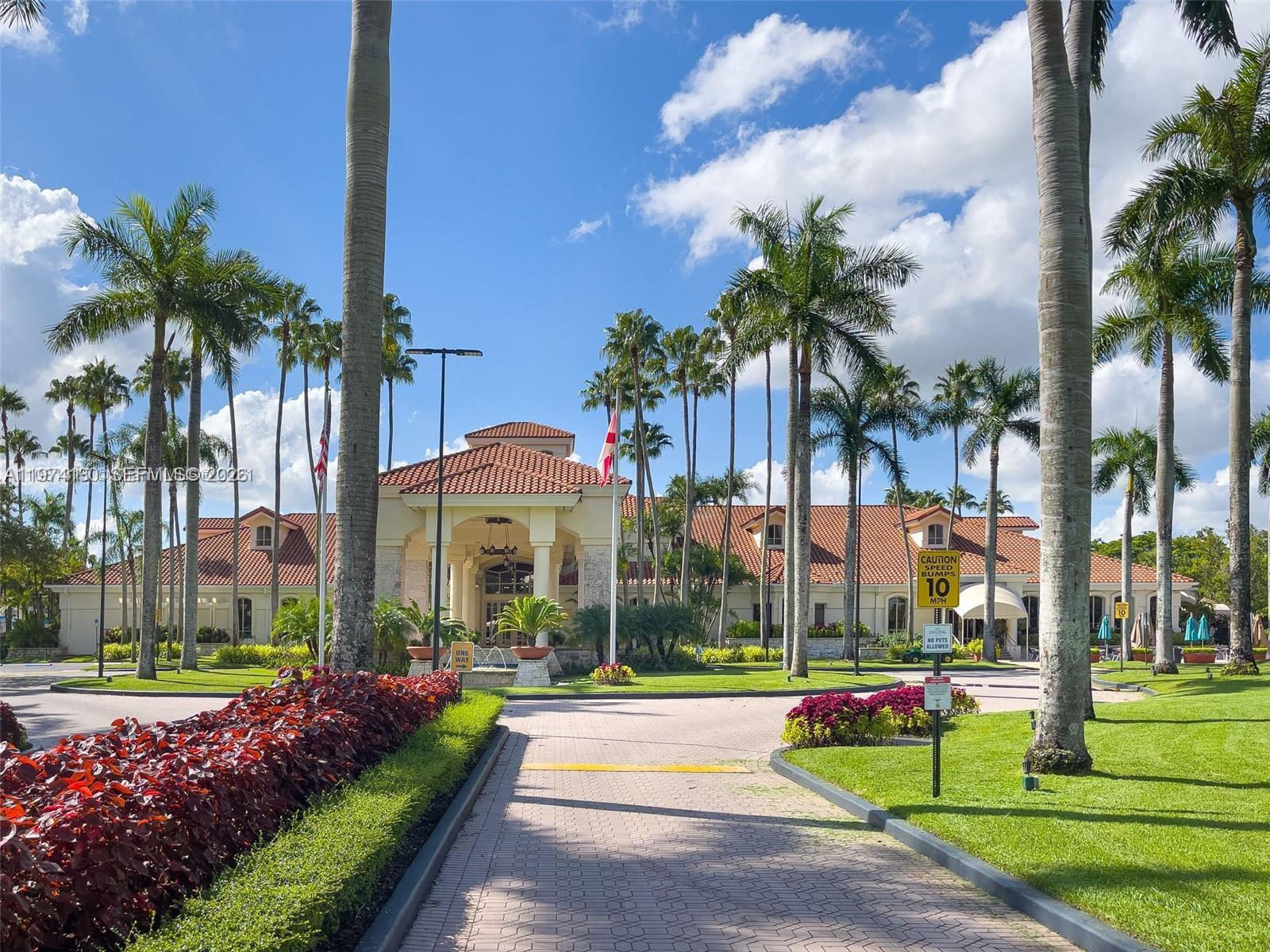 DORAL HOUSE CONDO NO 3 - Residential