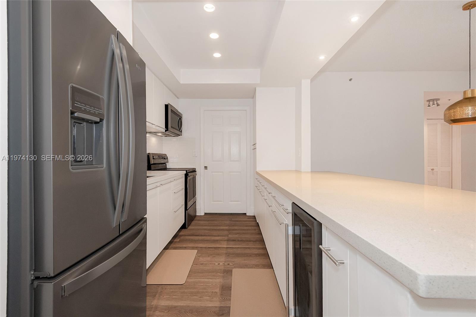 DORAL HOUSE CONDO NO 3 - Residential