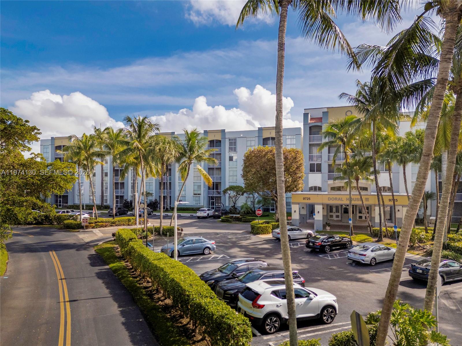 DORAL HOUSE CONDO NO 3 - Residential