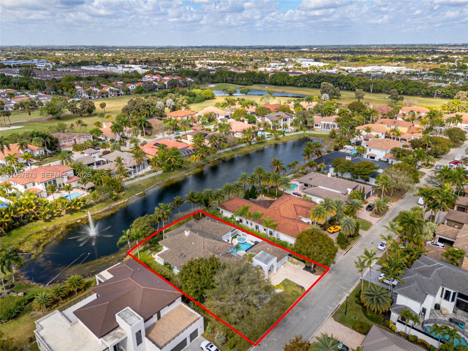 HOLLYWOOD LAKES COUNTRY C - Residential