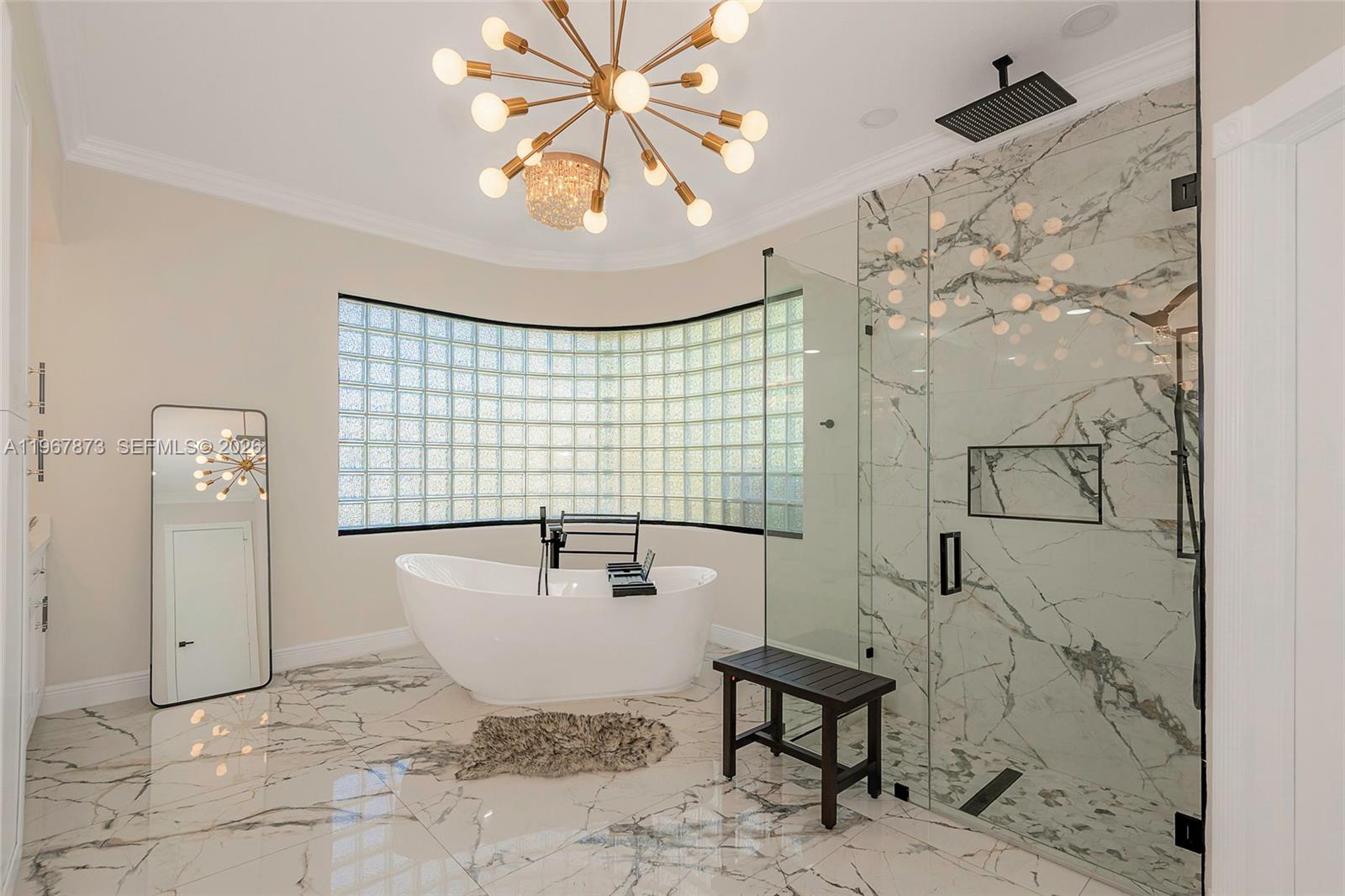 HOLLYWOOD LAKES COUNTRY C - Residential