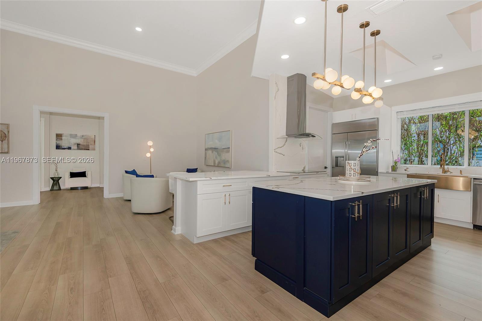 HOLLYWOOD LAKES COUNTRY C - Residential