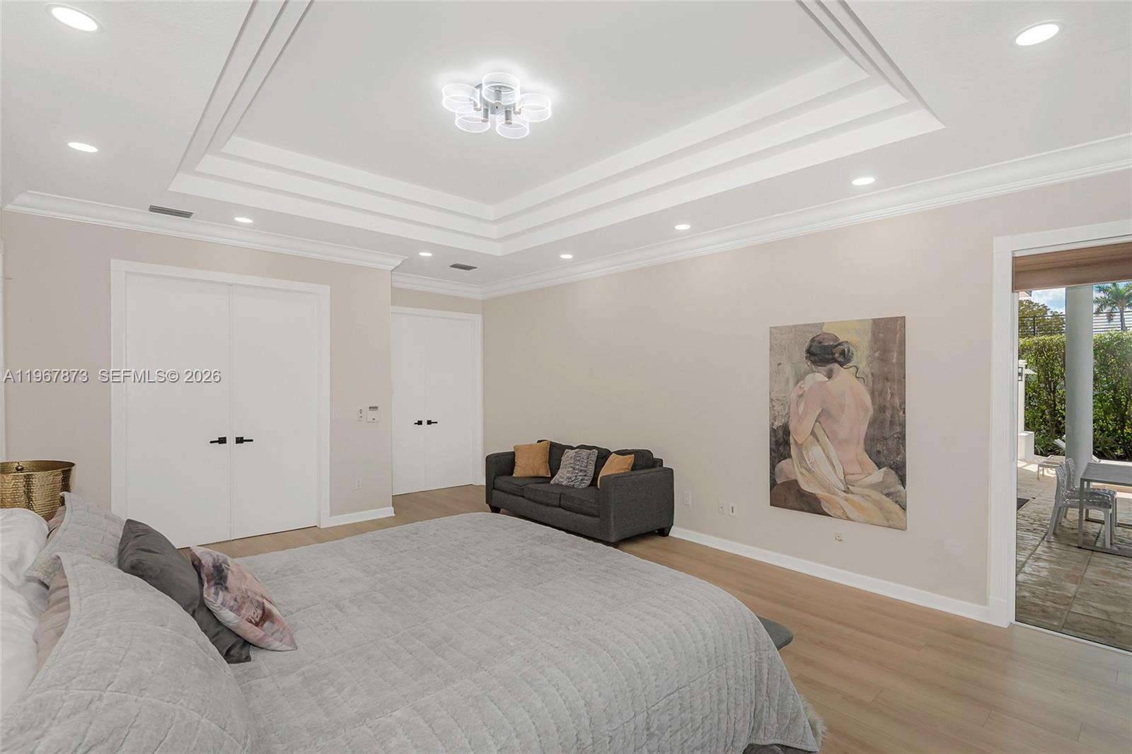 HOLLYWOOD LAKES COUNTRY C - Residential