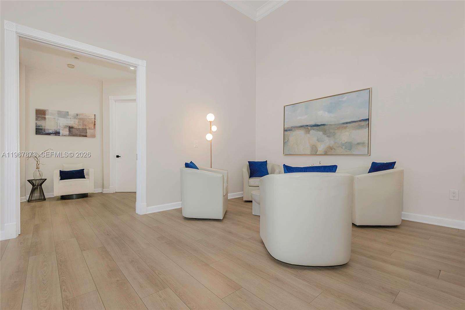 HOLLYWOOD LAKES COUNTRY C - Residential