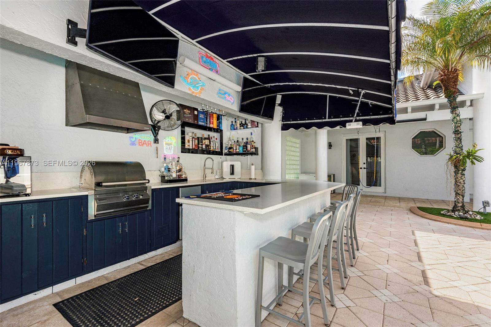 HOLLYWOOD LAKES COUNTRY C - Residential