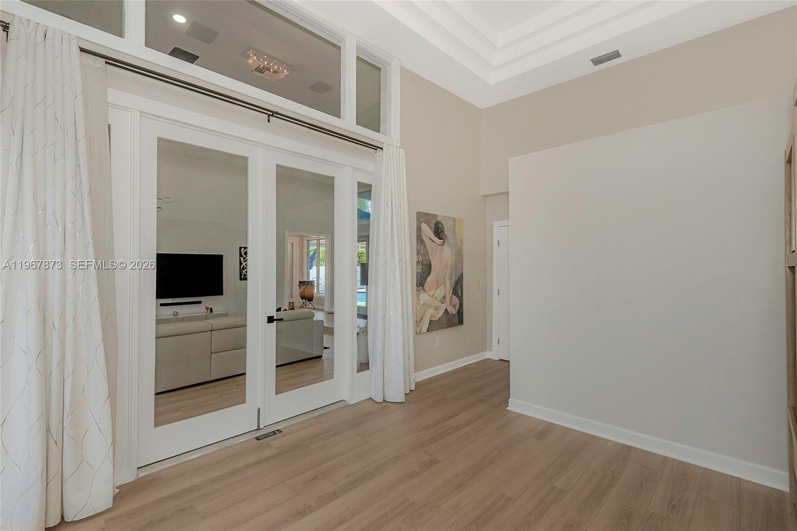 HOLLYWOOD LAKES COUNTRY C - Residential