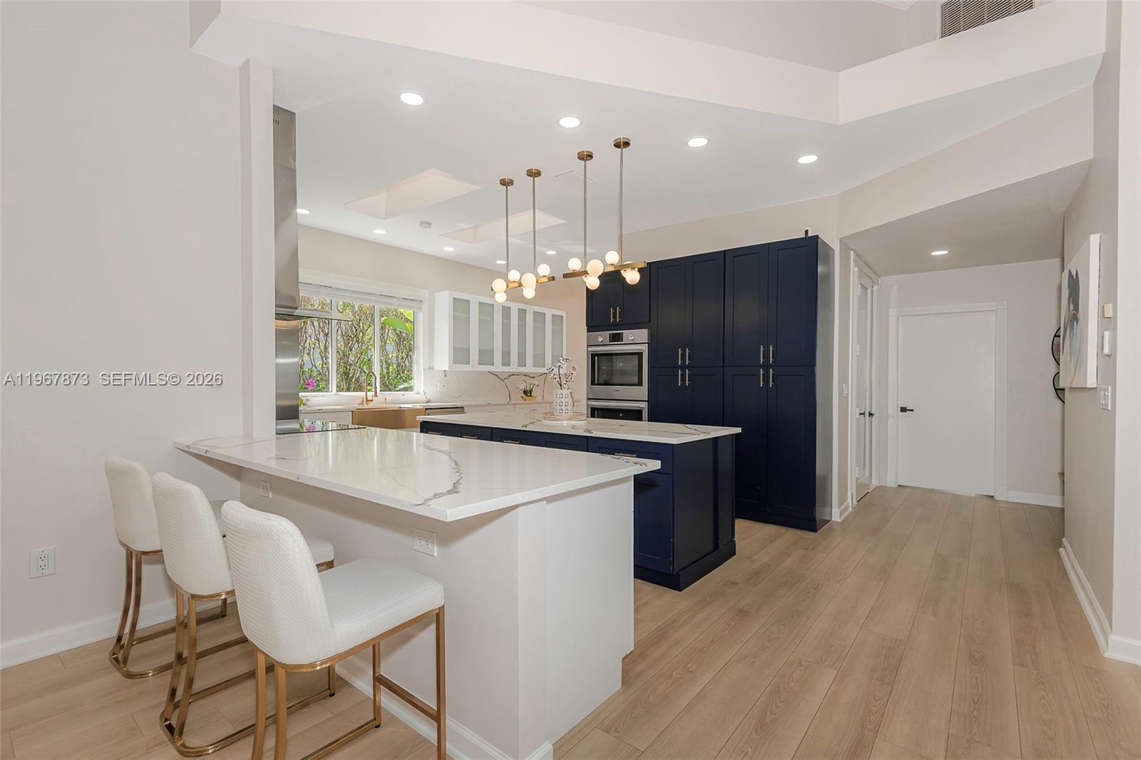 HOLLYWOOD LAKES COUNTRY C - Residential