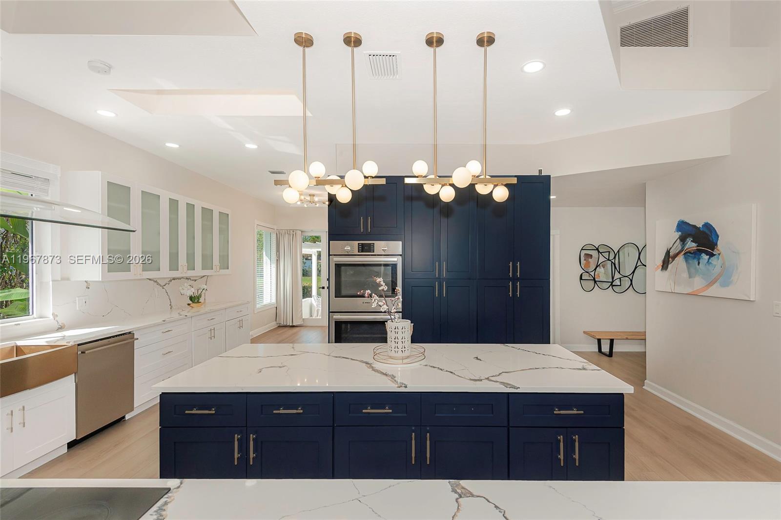 HOLLYWOOD LAKES COUNTRY C - Residential