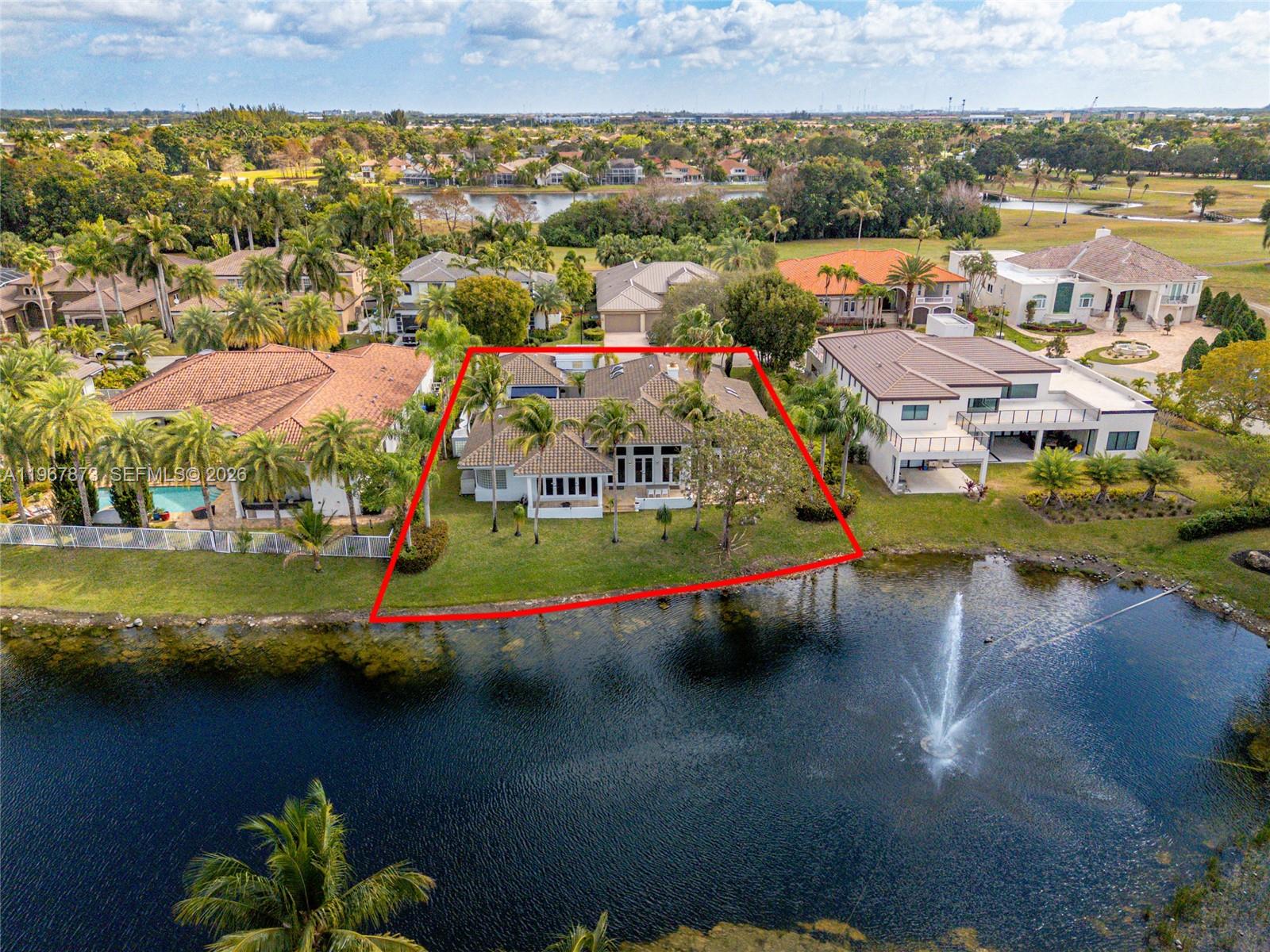 HOLLYWOOD LAKES COUNTRY C - Residential