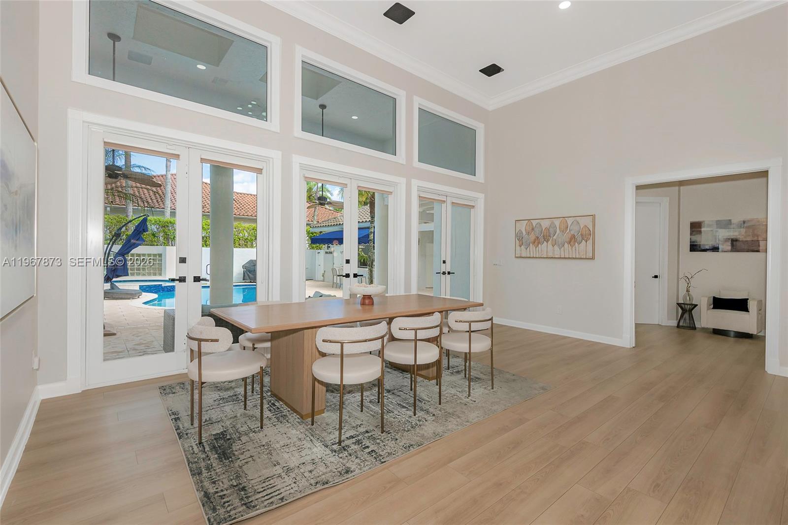 HOLLYWOOD LAKES COUNTRY C - Residential