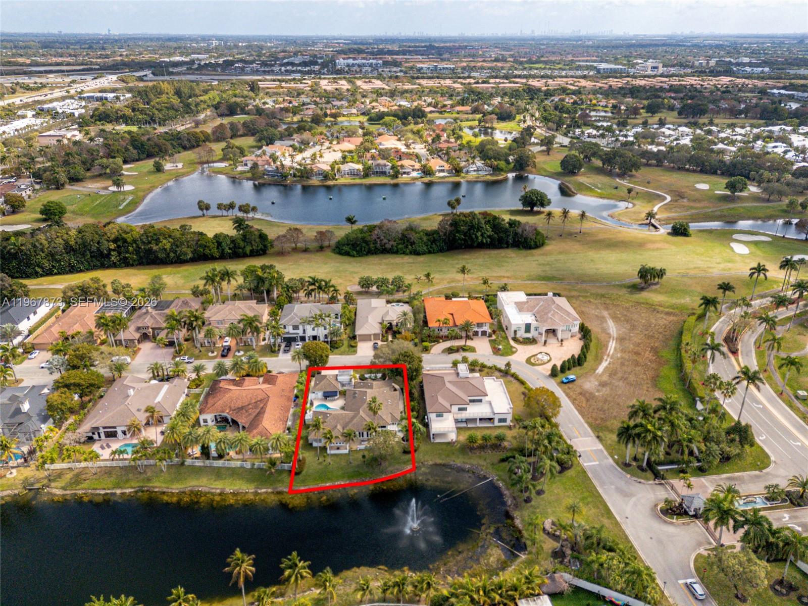 HOLLYWOOD LAKES COUNTRY C - Residential